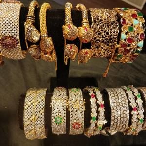 Meet your Posher, Aneela